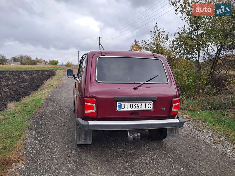 Внедорожник / Кроссовер ВАЗ / Lada 21213 Niva 2004 в Великой Багачке