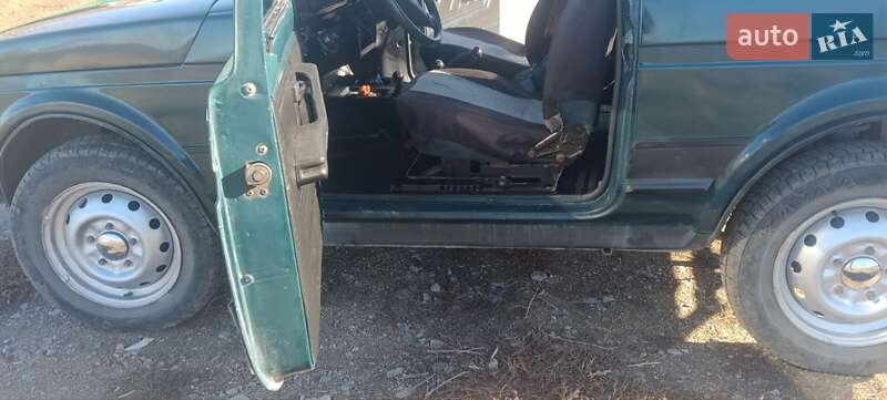 Внедорожник / Кроссовер ВАЗ / Lada 21213 Niva 2002 в Гайсине