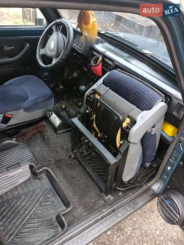 Внедорожник / Кроссовер ВАЗ / Lada 21213 Niva 2002 в Новгород-Северском