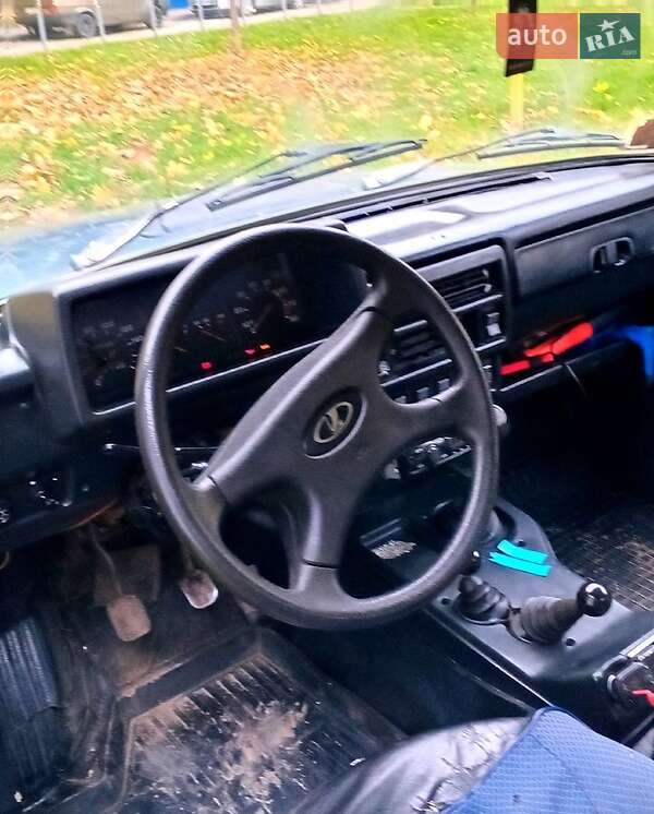 Позашляховик / Кросовер ВАЗ / Lada 21213 Niva 2000 в Дергачах фото 9 Позашляховик / Кросовер ВАЗ / Lada 21213 Niva 2000 в Дергачах