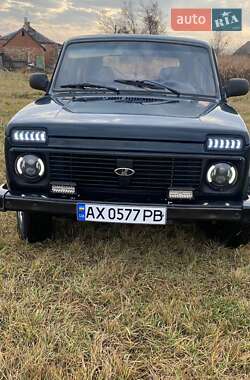 Позашляховик / Кросовер ВАЗ 21213 Niva 2000 в Барвінковому