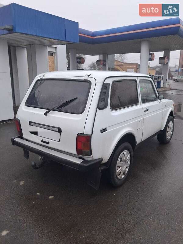 Позашляховик / Кросовер ВАЗ / Lada 21213 Niva 2003 в Конотопі