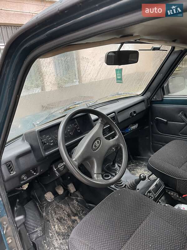 Внедорожник / Кроссовер ВАЗ / Lada 21213 Niva 2004 в Тернополе