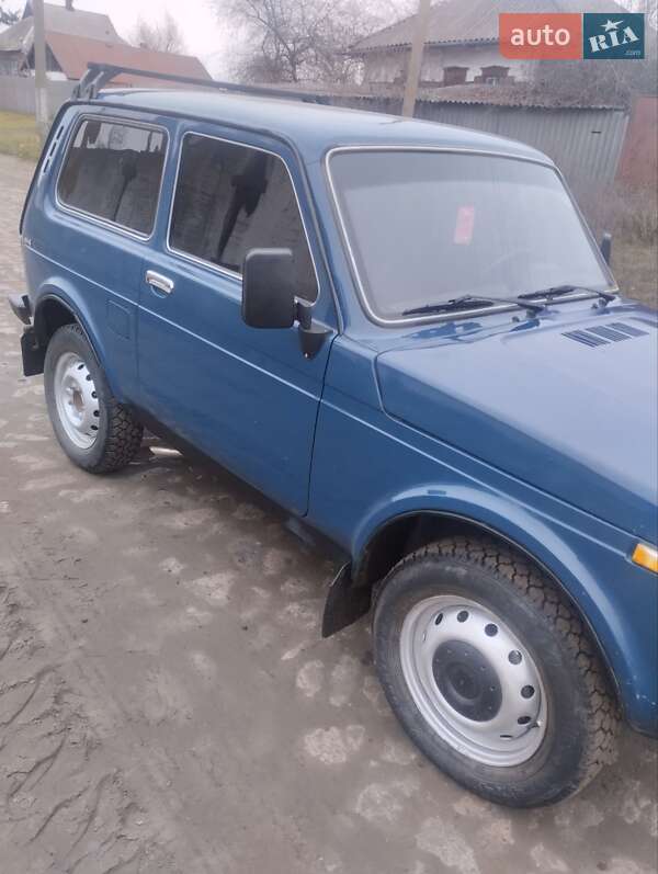 Внедорожник / Кроссовер ВАЗ / Lada 21213 Niva 2000 в Краснокутске