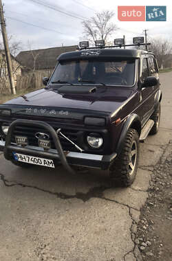 Внедорожник / Кроссовер ВАЗ 21213 Niva 1998 в Измаиле