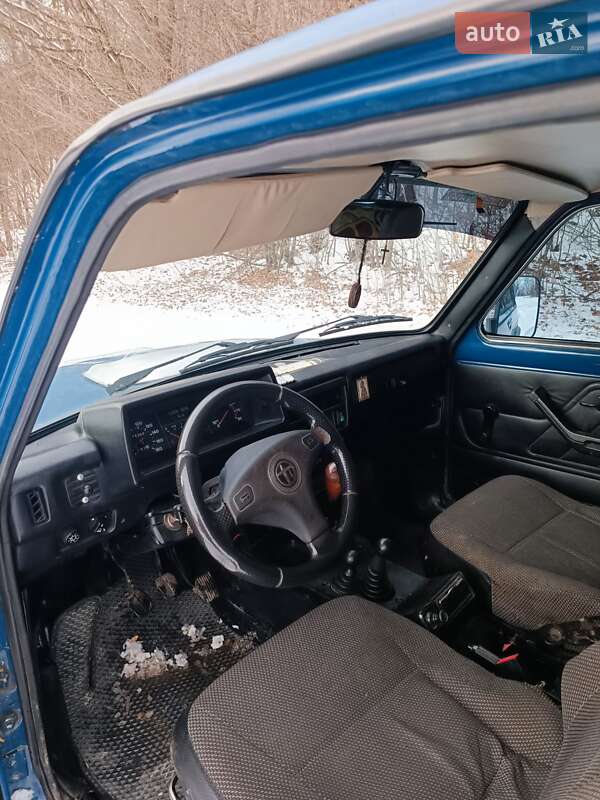 Внедорожник / Кроссовер ВАЗ / Lada 21213 Niva 2004 в Коломые