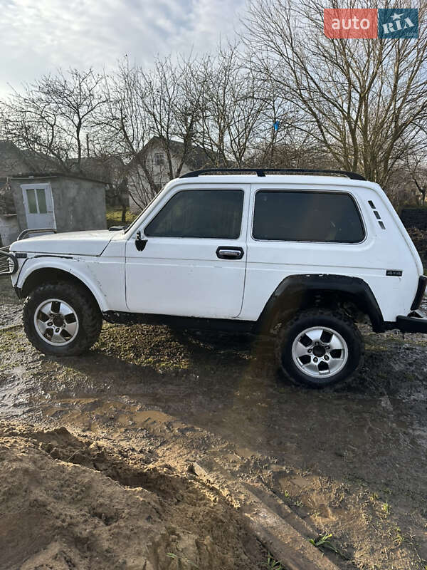 Позашляховик / Кросовер ВАЗ / Lada 21213 Niva 1999 в Золочеві