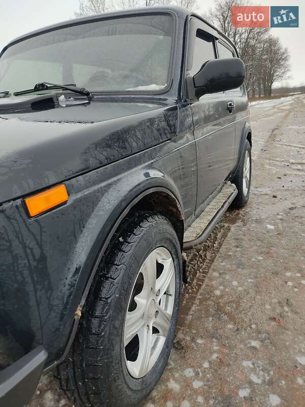 Седан ВАЗ / Lada 21214 / 4x4 2014 в Вільшанці