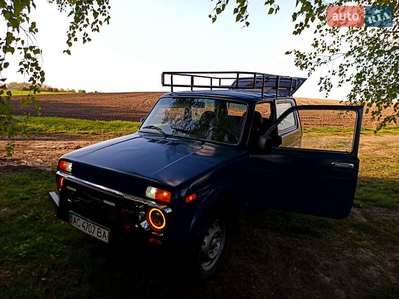 Внедорожник / Кроссовер ВАЗ / Lada 21214 / 4x4 2010 в Луцке