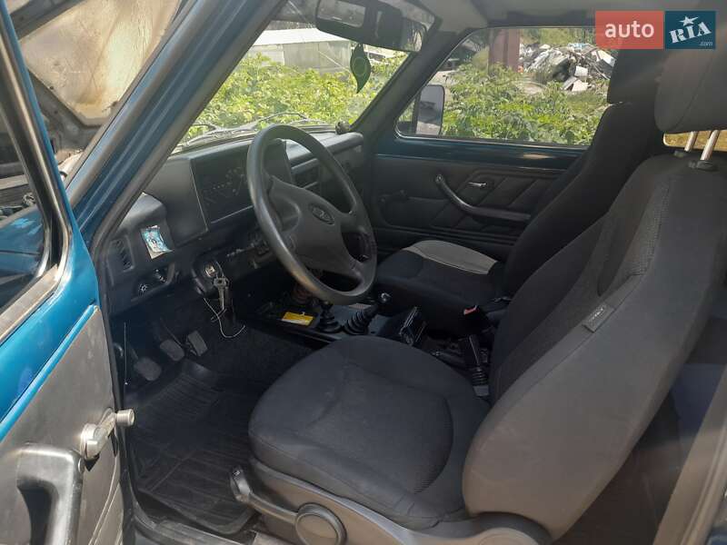 Внедорожник / Кроссовер ВАЗ / Lada 21214 / 4x4 2008 в Киеве