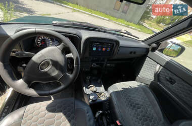 Внедорожник / Кроссовер ВАЗ / Lada 21214 / 4x4 2010 в Змиеве