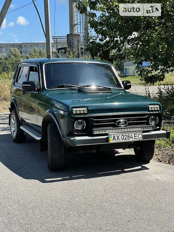 Позашляховик / Кросовер ВАЗ / Lada 21214 / 4x4 2010 в Зміїві