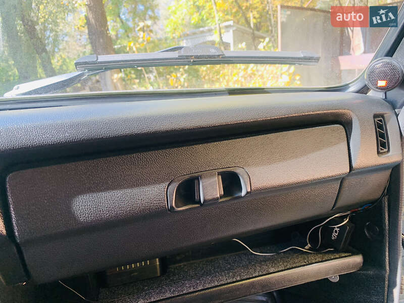 Позашляховик / Кросовер ВАЗ / Lada 21214 / 4x4 2013 в Дніпрі