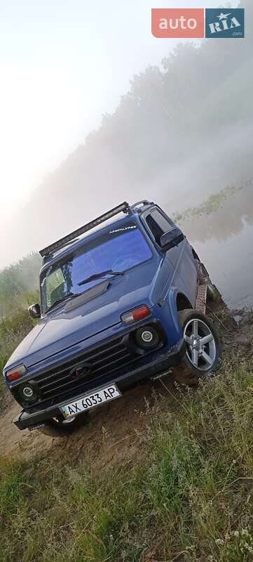 Позашляховик / Кросовер ВАЗ / Lada 21214 / 4x4 2009 в Харкові