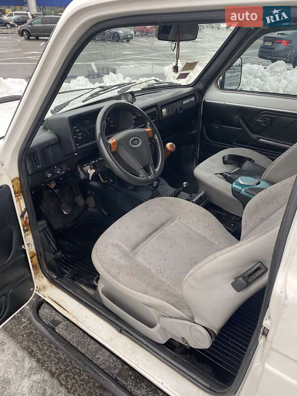 Внедорожник / Кроссовер ВАЗ / Lada 21214 / 4x4 2007 в Киеве