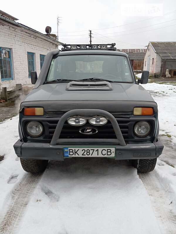 Внедорожник / Кроссовер ВАЗ / Lada 21214 / 4x4 2009 в Дубно