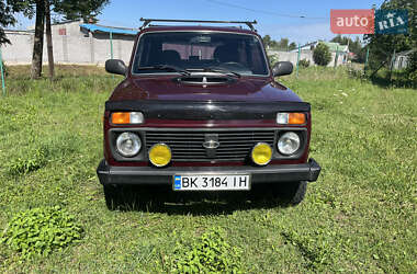 Позашляховик / Кросовер ВАЗ / Lada 21214 / 4x4 2011 в Гощі