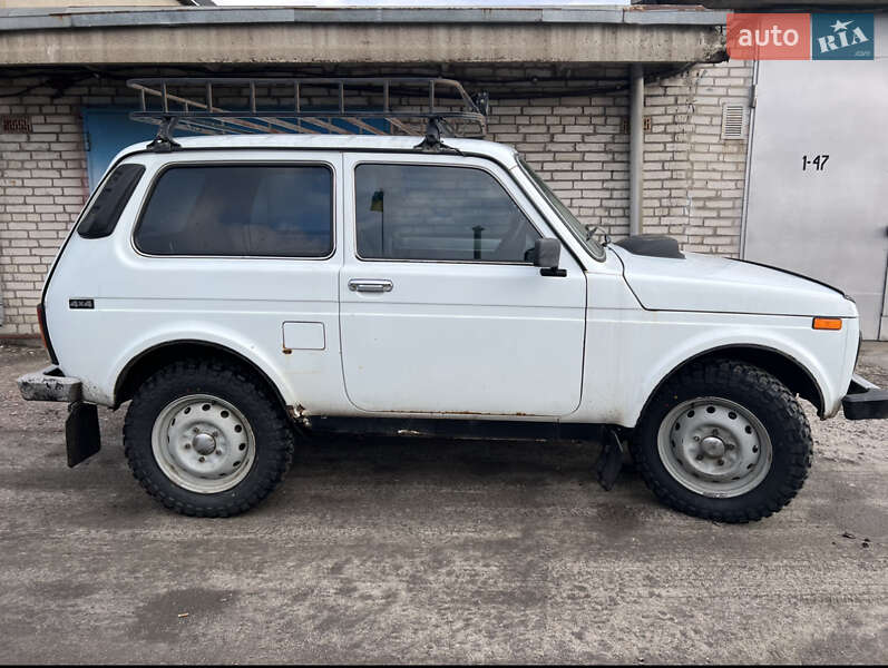 Внедорожник / Кроссовер ВАЗ / Lada 21214 / 4x4 2009 в Обухове