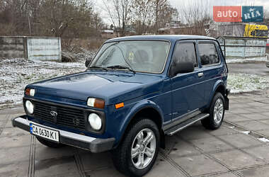 Позашляховик / Кросовер ВАЗ / Lada 21214 / 4x4 2010 в Смілі