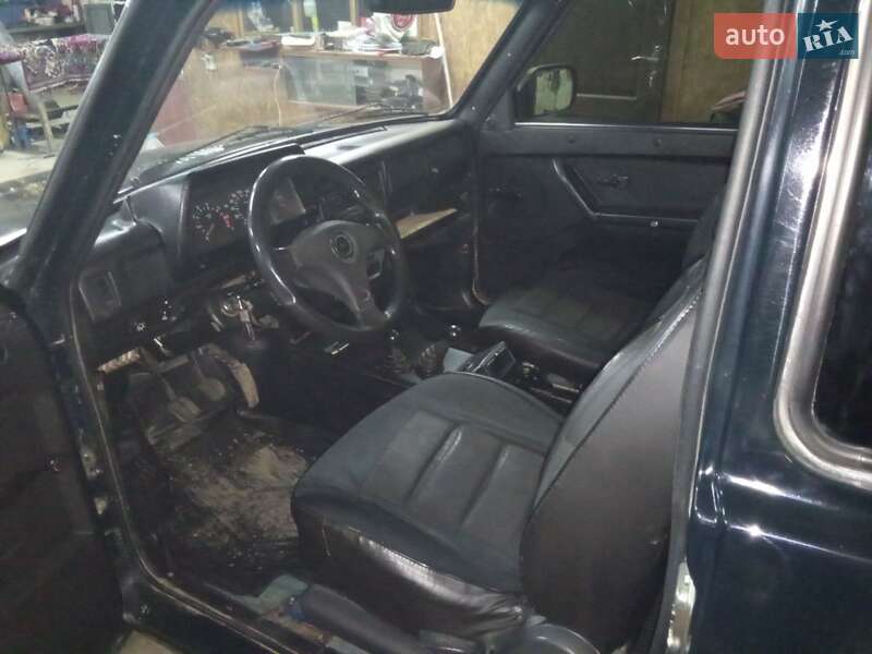 Позашляховик / Кросовер ВАЗ / Lada 21214 / 4x4 2011 в Немирові