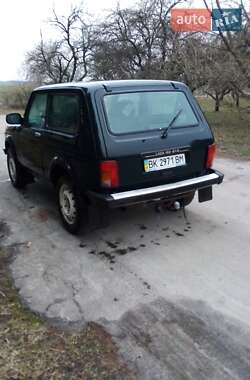 Позашляховик / Кросовер ВАЗ / Lada 21214 / 4x4 2014 в Рівному