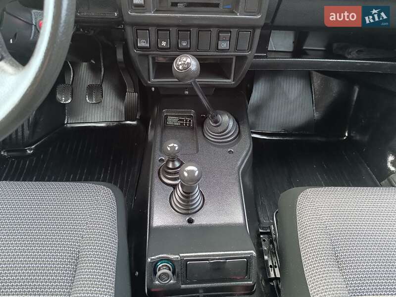 Позашляховик / Кросовер ВАЗ / Lada 21214 / 4x4 2015 в Тульчині
