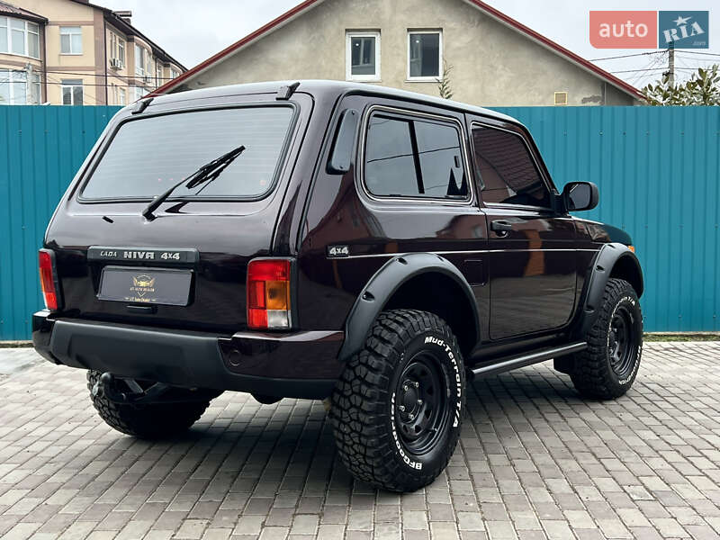 Внедорожник / Кроссовер ВАЗ / Lada 21214 / 4x4 2005 в Одессе