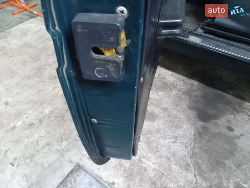 Позашляховик / Кросовер ВАЗ / Lada 21214 / 4x4 2010 в Дніпрі