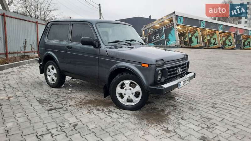 Внедорожник / Кроссовер ВАЗ 21214 / 4x4 2018 в 