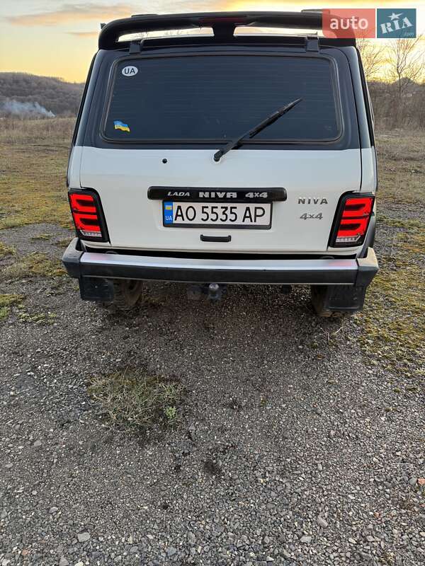Внедорожник / Кроссовер ВАЗ / Lada 21214 / 4x4 2005 в Ужгороде