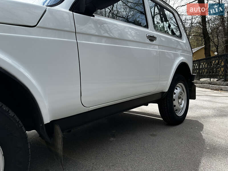 Внедорожник / Кроссовер ВАЗ / Lada 21214 / 4x4 2014 в Хмельнике