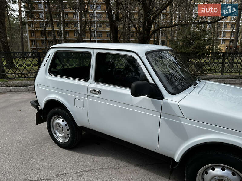Внедорожник / Кроссовер ВАЗ / Lada 21214 / 4x4 2014 в Хмельнике