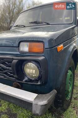 Позашляховик / Кросовер ВАЗ 21214 / 4x4 2011 в 