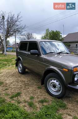 Внедорожник / Кроссовер ВАЗ 21214 / 4x4 2019 в 