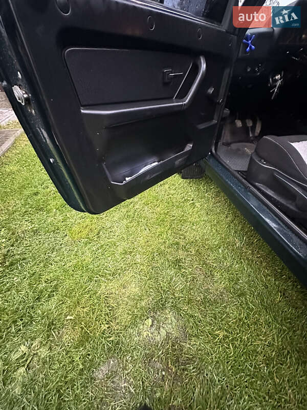 Внедорожник / Кроссовер ВАЗ / Lada 21214 / 4x4 2012 в Золочеве