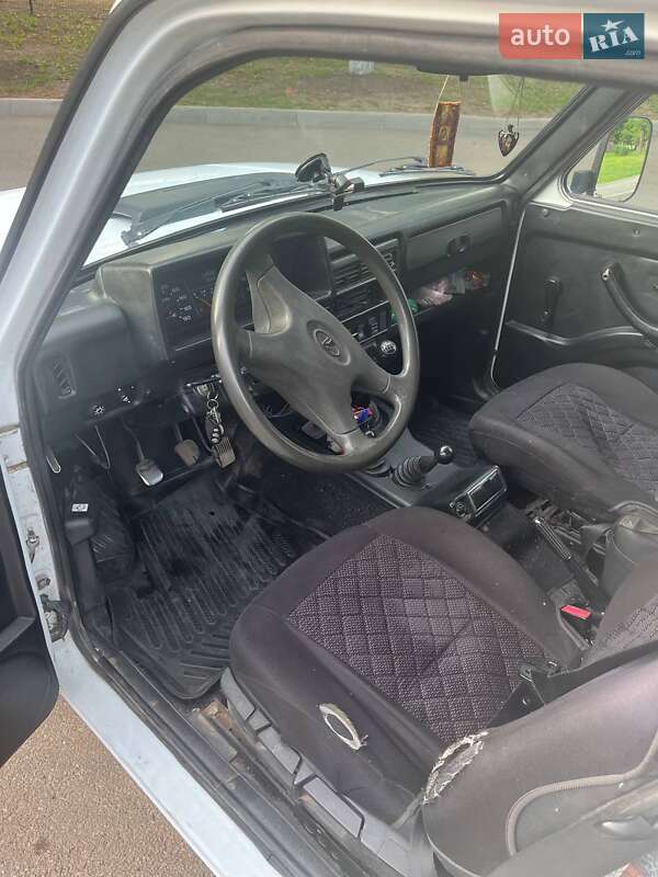 Внедорожник / Кроссовер ВАЗ / Lada 21214 / 4x4 2009 в Харькове фото 5 Внедорожник / Кроссовер ВАЗ / Lada 21214 / 4x4 2009 в Харькове