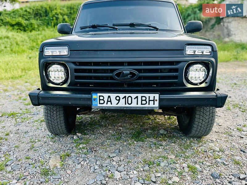 Внедорожник / Кроссовер ВАЗ / Lada 21214 / 4x4 2016 в Кропивницком