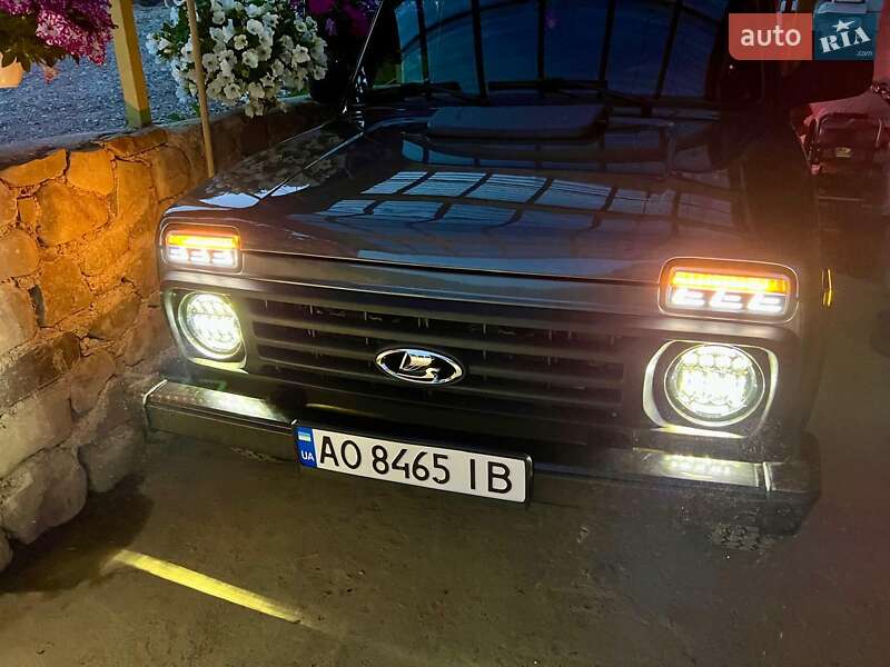 Внедорожник / Кроссовер ВАЗ / Lada 21214 / 4x4 2018 в Хусте