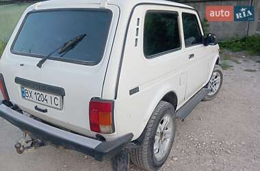 Внедорожник / Кроссовер ВАЗ 21214 / 4x4 2011 в Чемеровцах