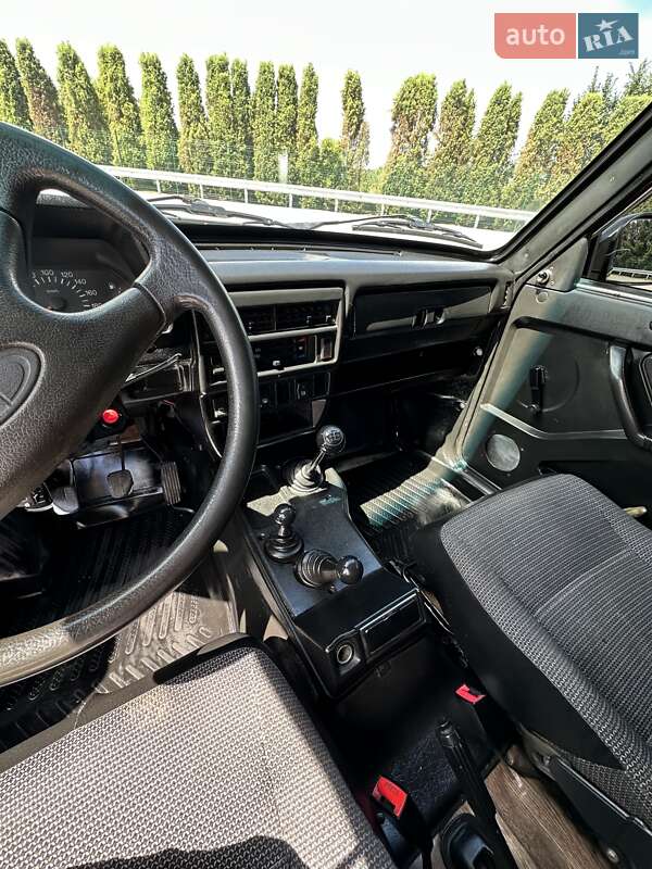 Внедорожник / Кроссовер ВАЗ / Lada 21214 / 4x4 2011 в Киеве