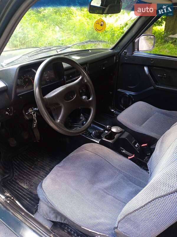 Внедорожник / Кроссовер ВАЗ / Lada 21214 / 4x4 2016 в Ямполе фото 11 Внедорожник / Кроссовер ВАЗ / Lada 21214 / 4x4 2016 в Ямполе