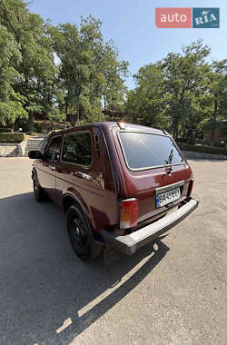 Внедорожник / Кроссовер ВАЗ 21214 / 4x4 2012 в 