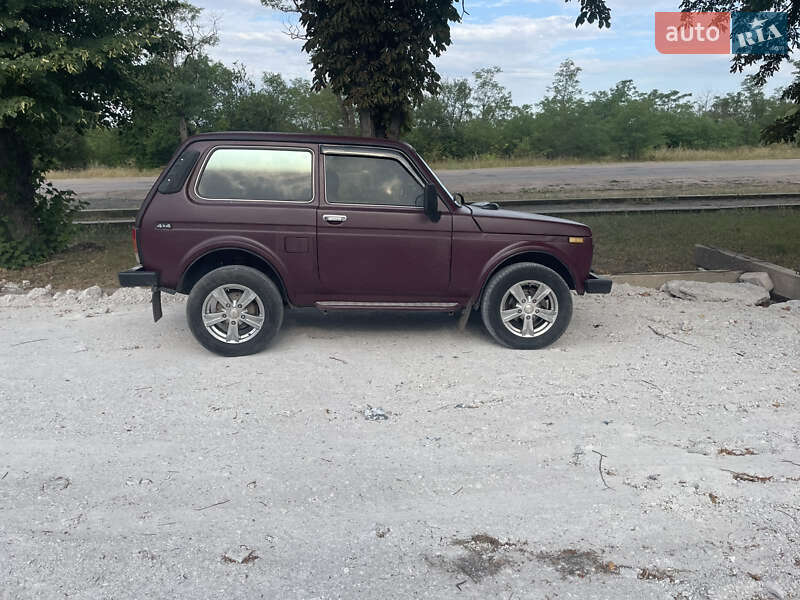 Внедорожник / Кроссовер ВАЗ / Lada 21214 / 4x4 2008 в Бобринце