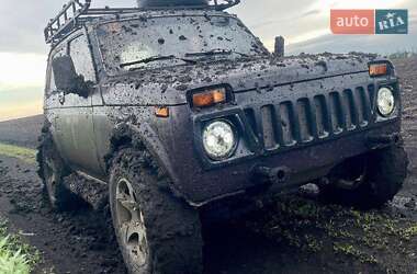 Внедорожник / Кроссовер ВАЗ 21214 / 4x4 1995 в Славянске