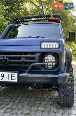 Внедорожник / Кроссовер ВАЗ / Lada 21214 / 4x4 2008 в Тячеве