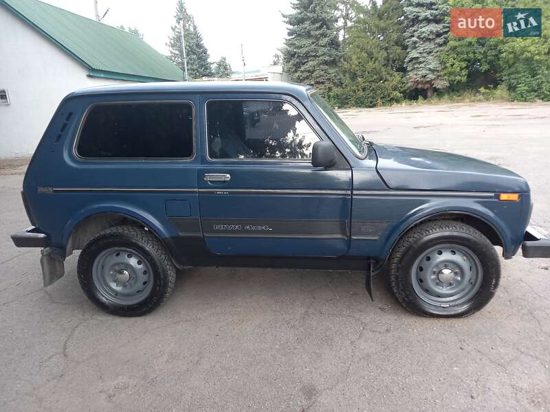 Позашляховик / Кросовер ВАЗ / Lada 21214 / 4x4 2009 в Золотоноші