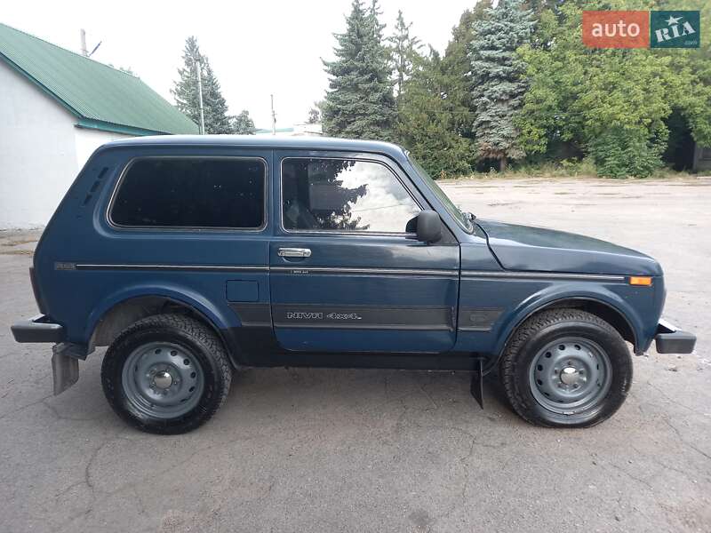 Позашляховик / Кросовер ВАЗ / Lada 21214 / 4x4 2009 в Золотоноші