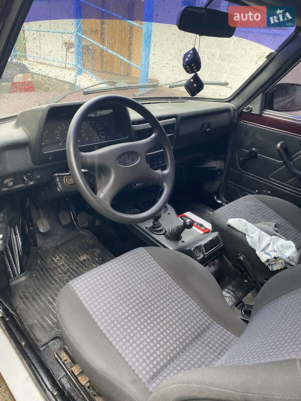 Внедорожник / Кроссовер ВАЗ / Lada 21214 / 4x4 2010 в Каневе