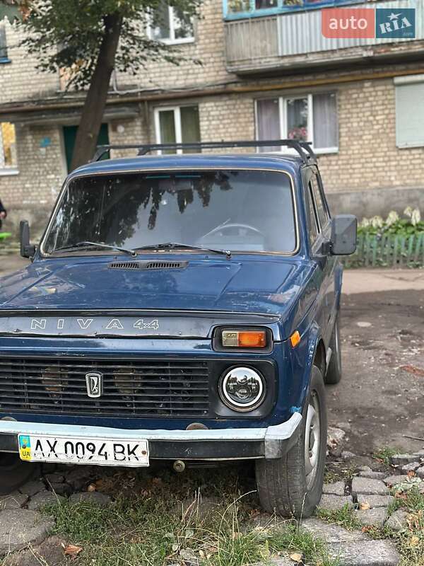 Внедорожник / Кроссовер ВАЗ / Lada 21214 / 4x4 2009 в Первомайске