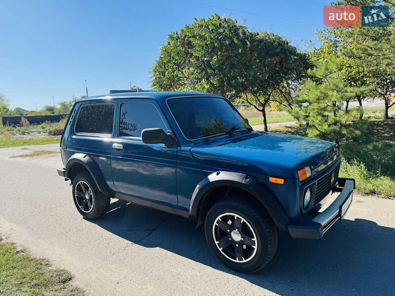 Внедорожник / Кроссовер ВАЗ / Lada 21214 / 4x4 2012 в Лохвице